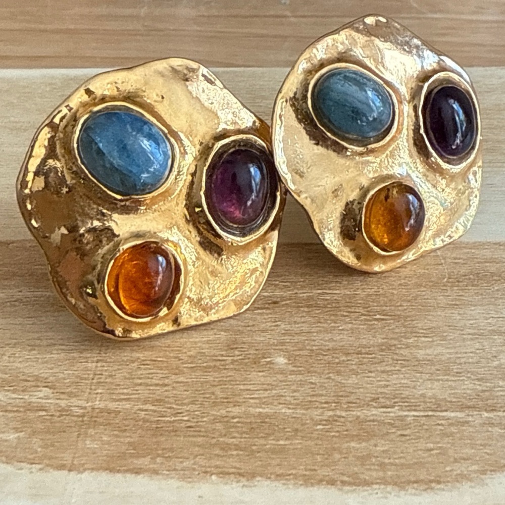 SOLD‼️Francesca Romana Vintage Signed Hammered Gold Clip-On Earrings Cabochon - Picture 3 of 14